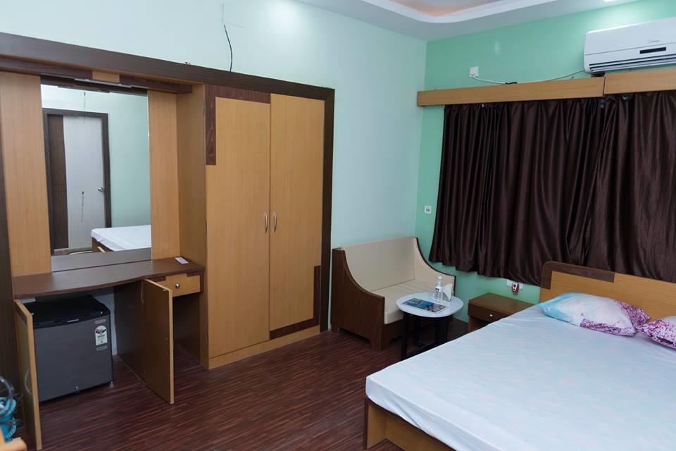 Phalta Rajhans Hotel & Resort מראה חיצוני תמונה