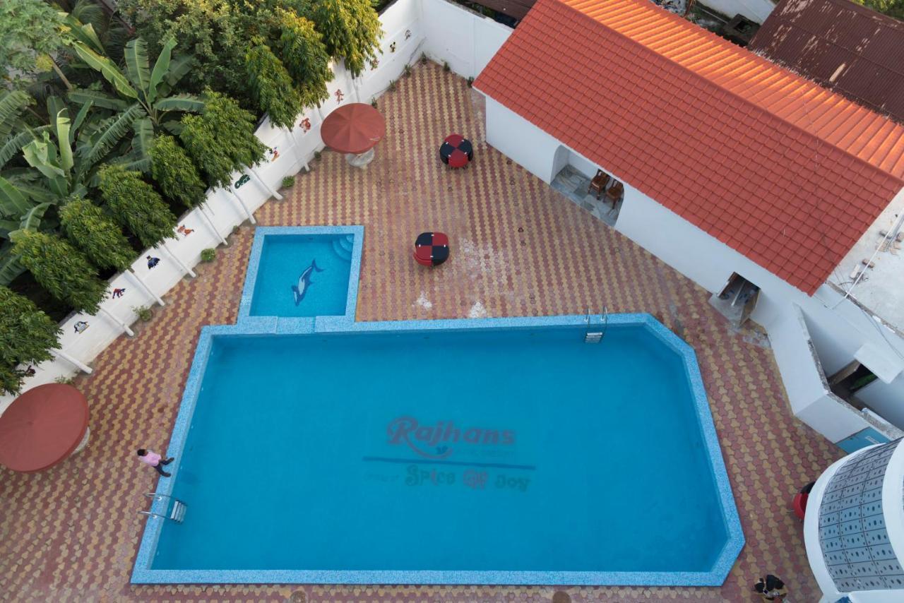 Phalta Rajhans Hotel & Resort חדר תמונה